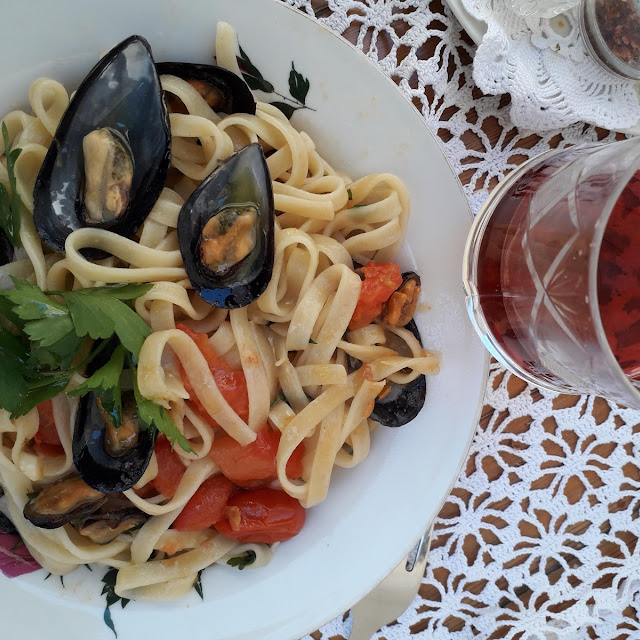 Mussels Garlic Oil and Cherry Tomatoes