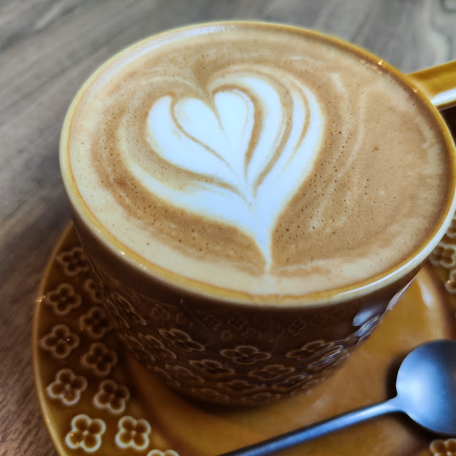 熱鮮奶咖啡
