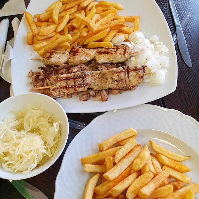 Special Gyros Tallrik Med Fläskkarré Spets Och Tzatziki