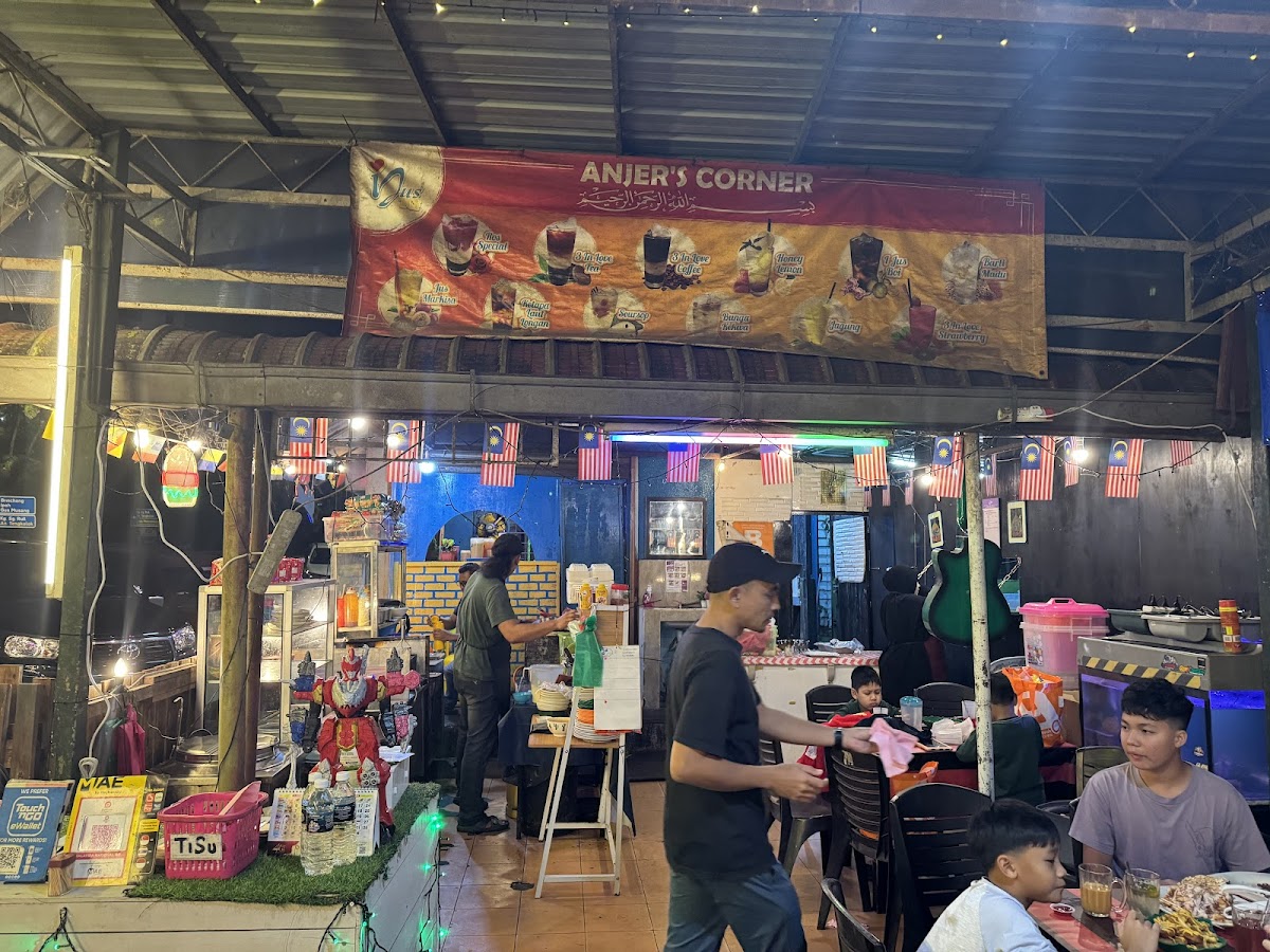 Anjer's Corner