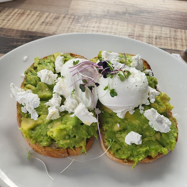 Avocado Toast with Egg