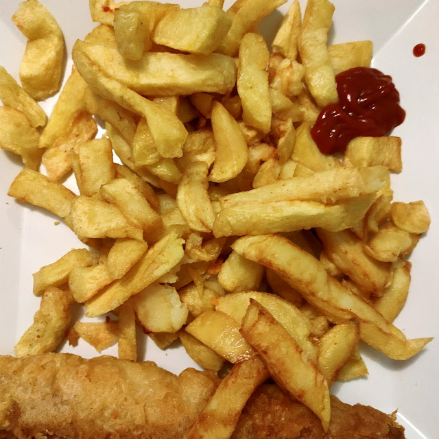 Jumbo Sausage and Chips