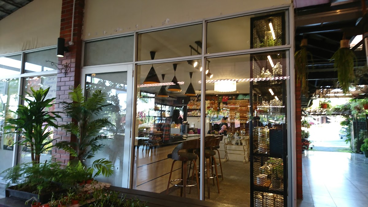 WARISAN TAROM CAFE