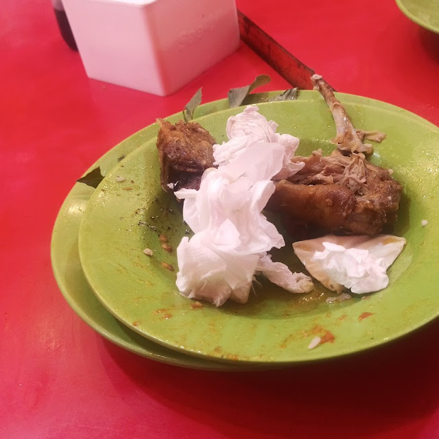 Bebek Goreng Yg Datang Lehernya Aja