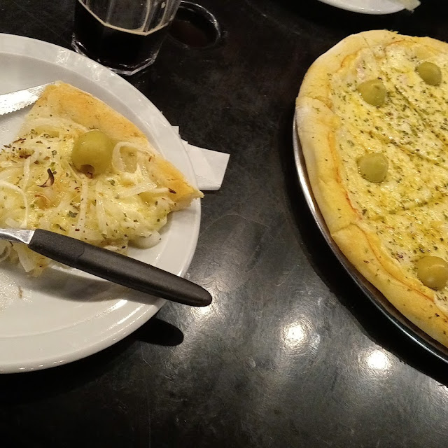 Pizza Provolone