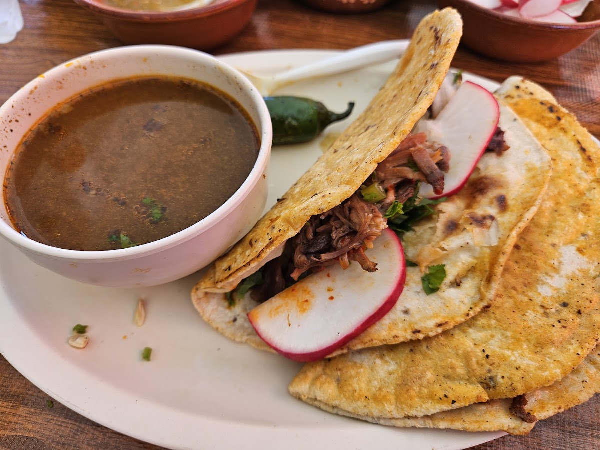 Taqueria Y Birrieria Eloy