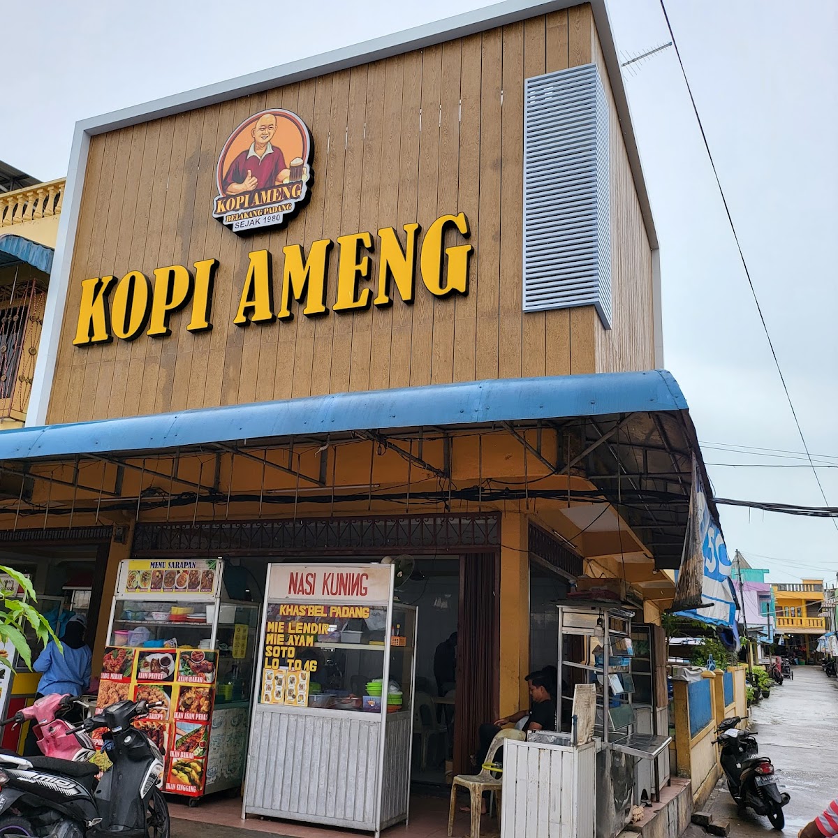 Kedai Kopi Ameng aka Double Peach
