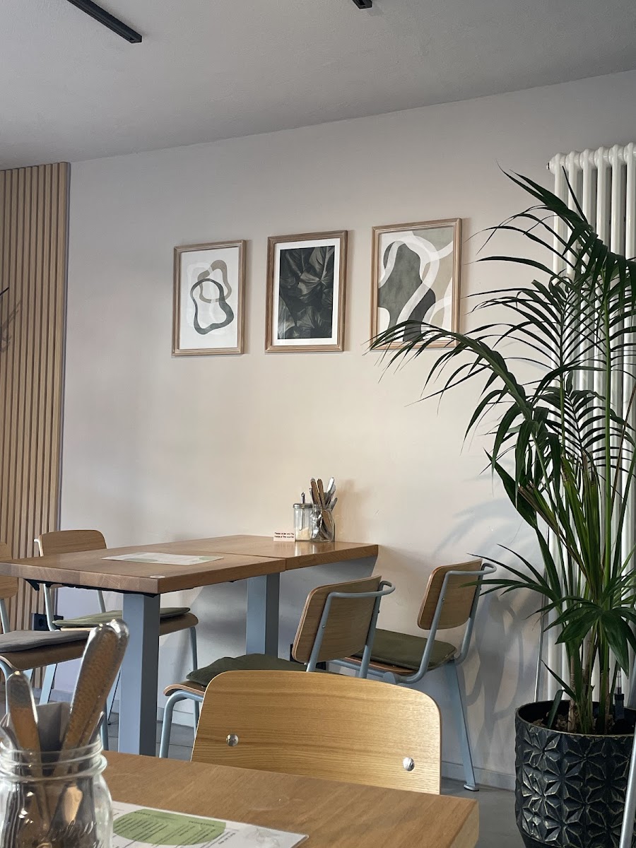 Vio's Café