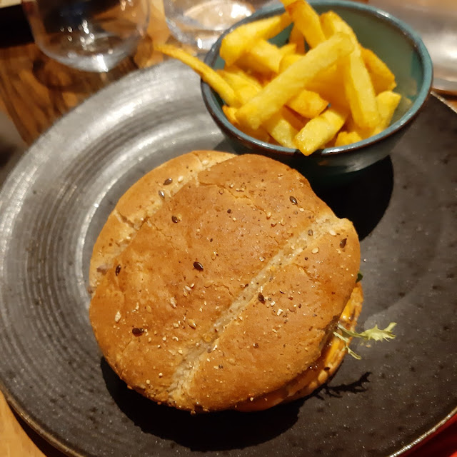Burger 44