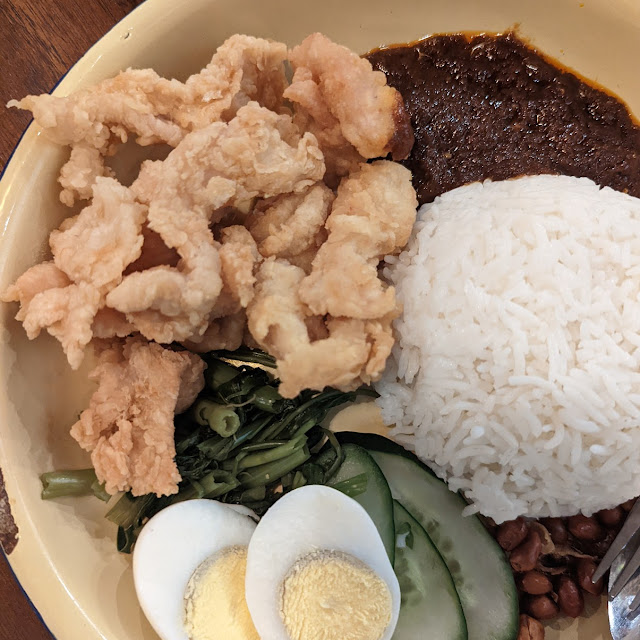 Nasi Lemak Crispy Chicken