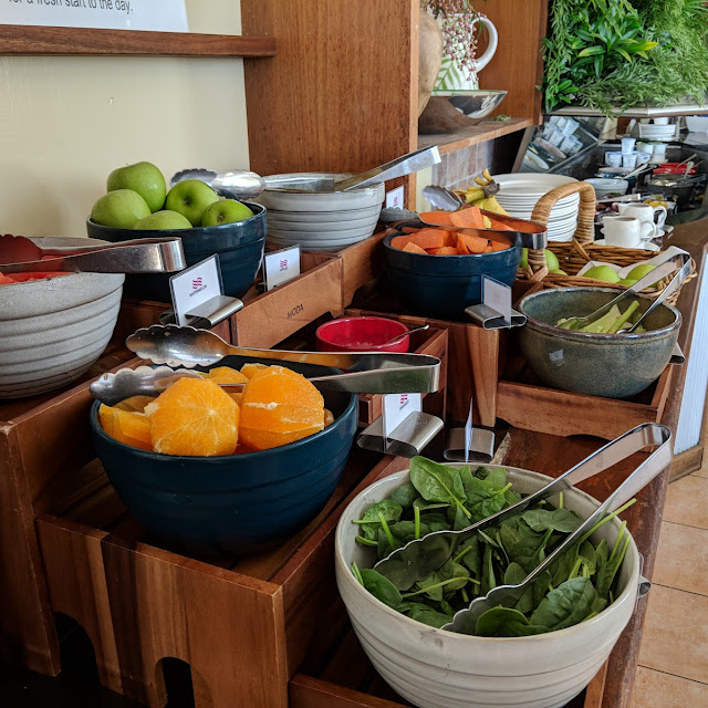 Fresh Fruit Breakfast