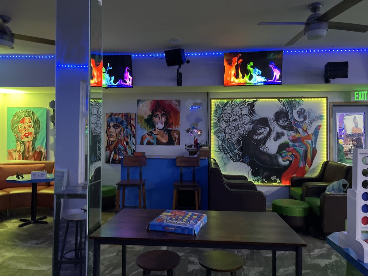 800 East Restaurant Bar and Lounge