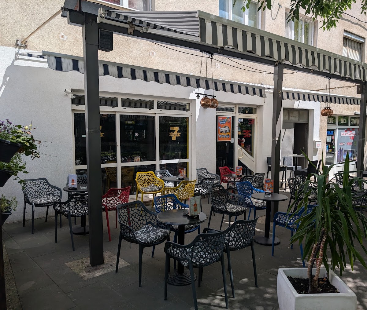 Caffe Bar 7