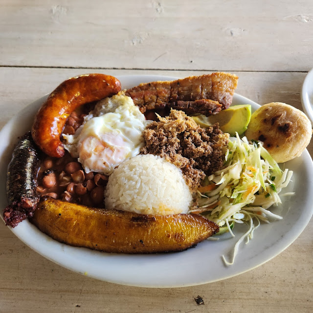 Bandeja Paísa