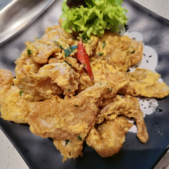 Crispy Pork Neck Salted Egg