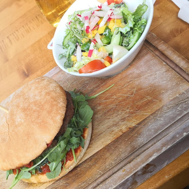 Mediterraner Burger