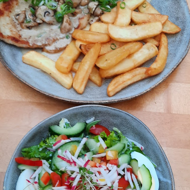 Schnitzel Met Champignonroomsaus