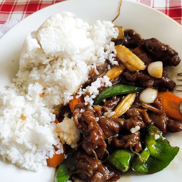 Carne In Salsa Ostriche Con Verdure