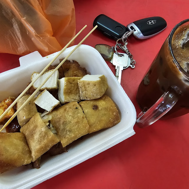 Fried Popiah and Tauhu