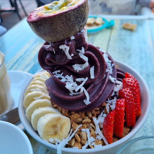 Acai Bowl with Peanut Butter