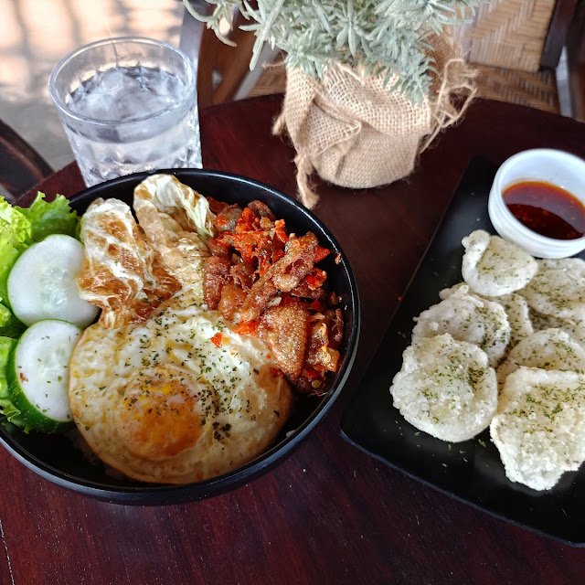 Rice Kulker Kulit Kering Dan Cireng Bumbu Rujak