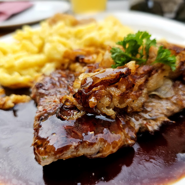 Zwiebelrostbraten Mit Spätzle