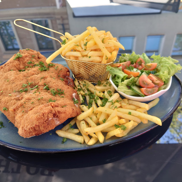 Mit Pilzen Und Käse Gefülltes Schnitzel