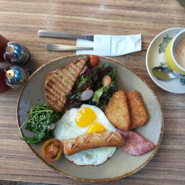 Big Breakfast