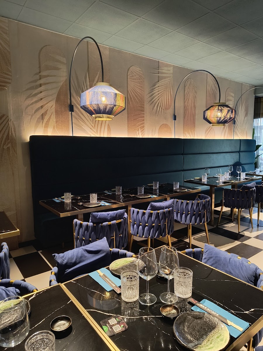 Maki Taki - Poke & Bubble Tea - Fusion Restaurant Bari
