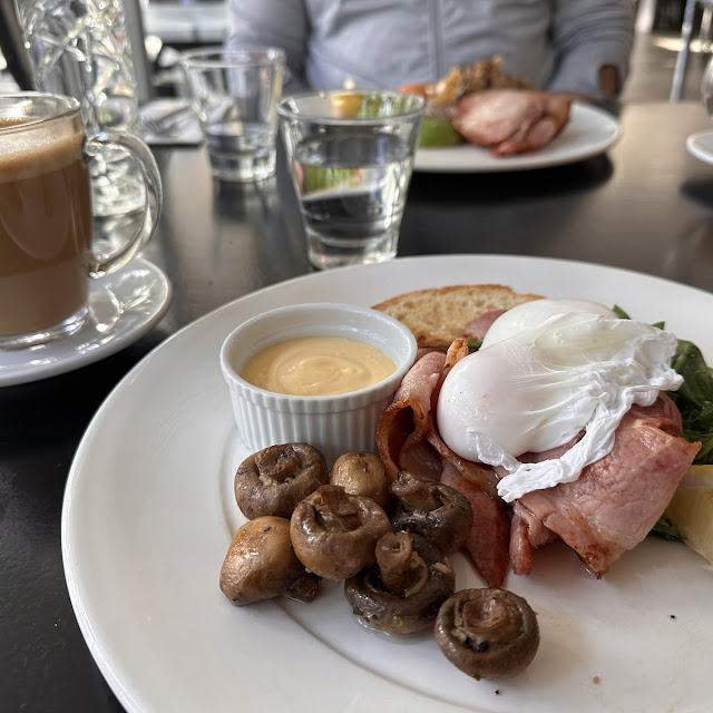 Egg Benedict