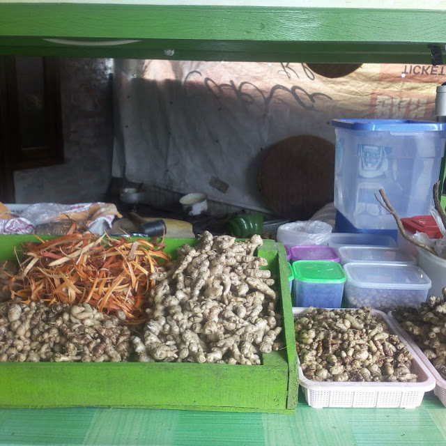 Bagi Yg Punya Keluhan Kesehan Badan Siahkah Ke Wedang Kesehatan Herbal Pak T