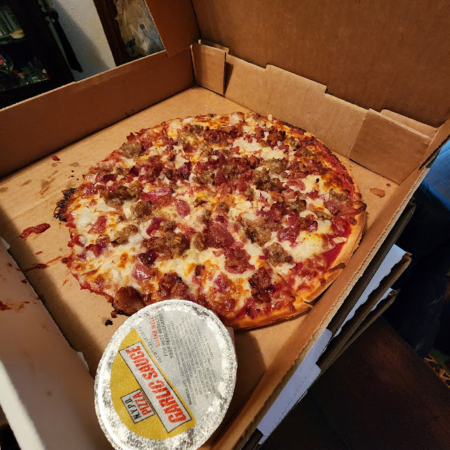 XL Pepperoni Pizza with Cheese Garlic Bread