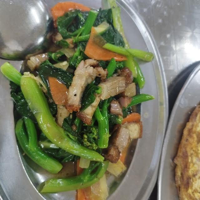 Stir Fry Kailan with Roast Pork