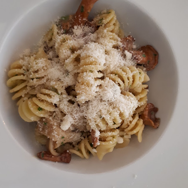 Fusilli Ai Porcini E Finferli