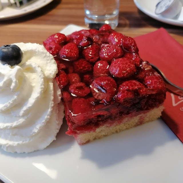 Himbeerschnitte Mit Schlag