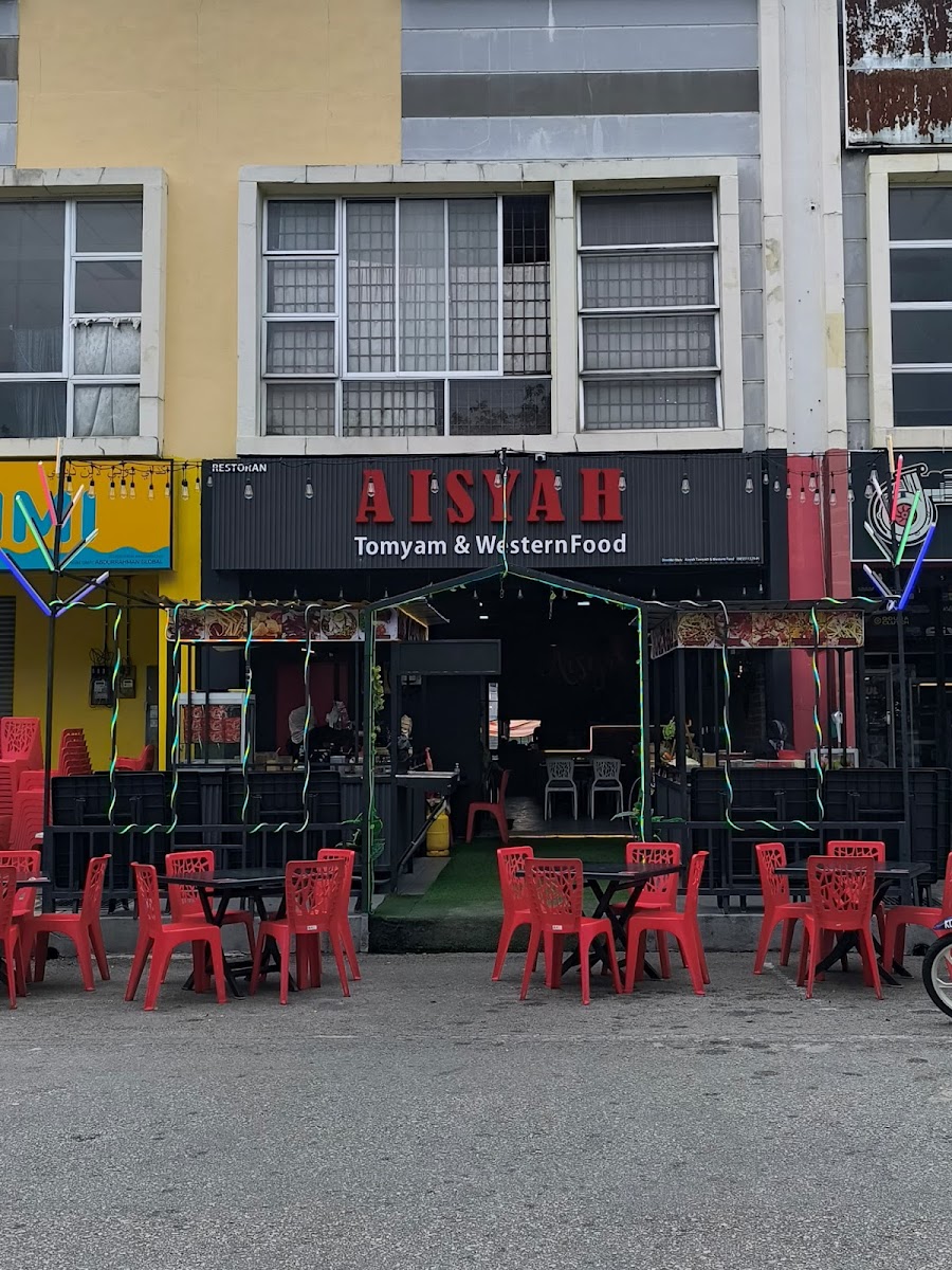 AISYAH TOMYAM (WESTERN FOOD)