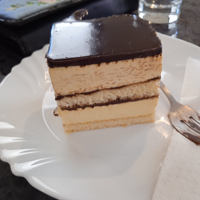 Kremšnita Cream Cake