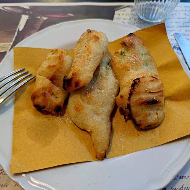 Fiori Di Zucca Fritti Con Pecorino E Acciughe