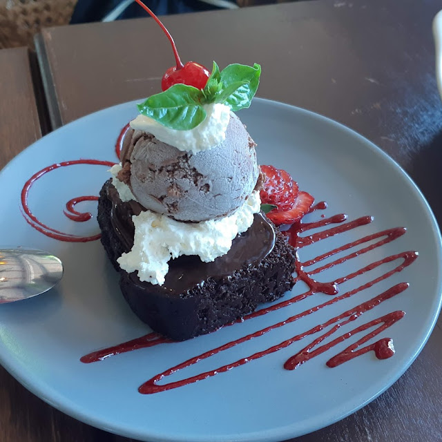 Brownie Sundae