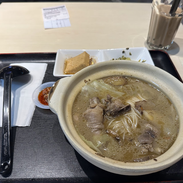 麻油雞麵線
