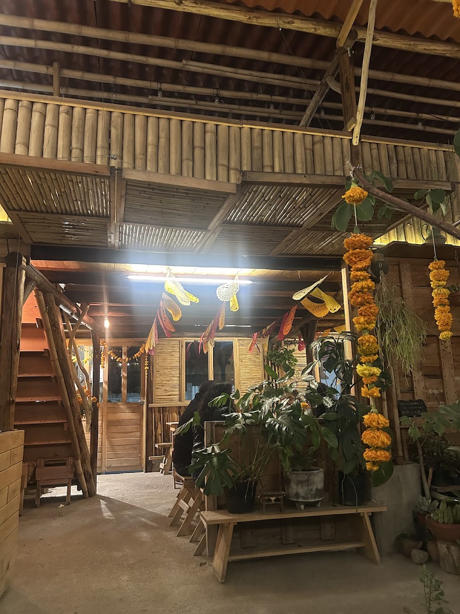 Raíces Café