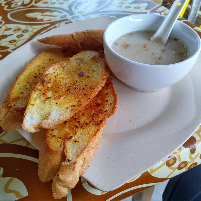 Garlic Bread with Soup