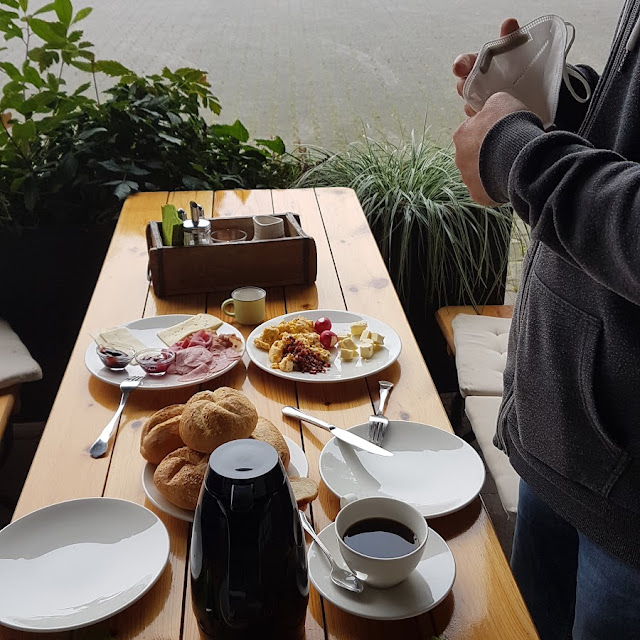 Frühstück Man Kann Sich Nehmen Was Und Wie Viel Man Möchte