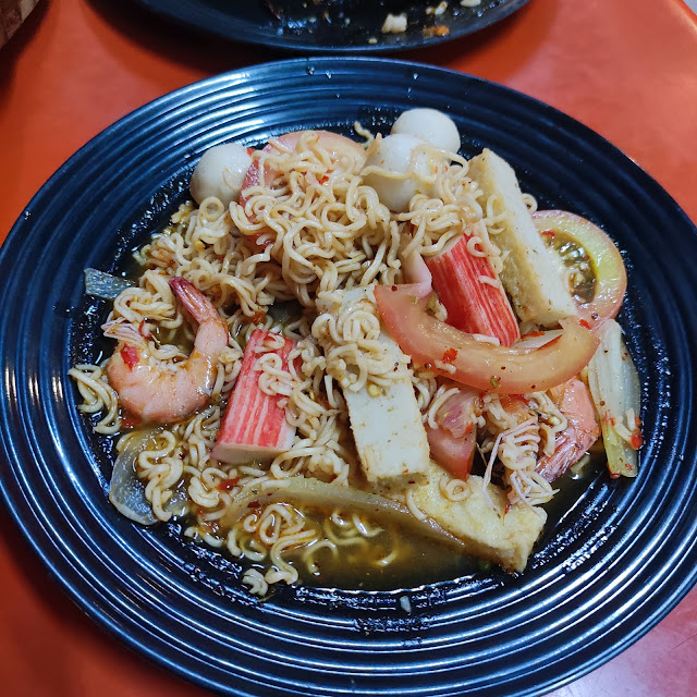 Kerabu Maggi