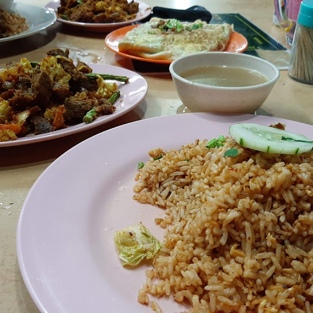 Nasi Goreng Daging Kunyit