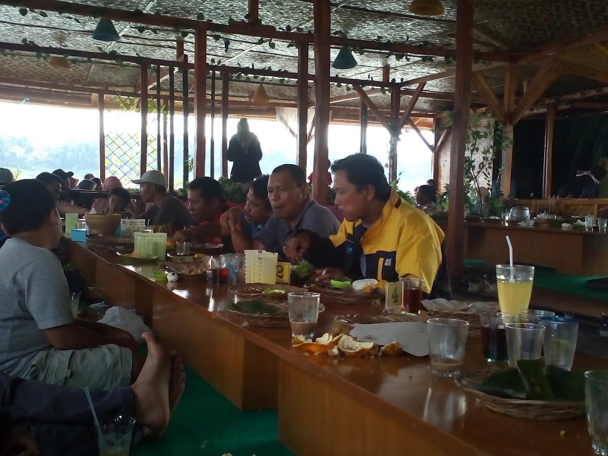 Saung Apung