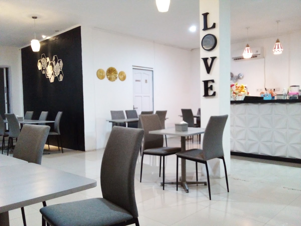 Basement Cafe Bontang