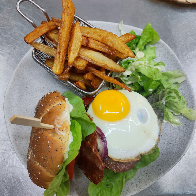 Burger Lyonnais