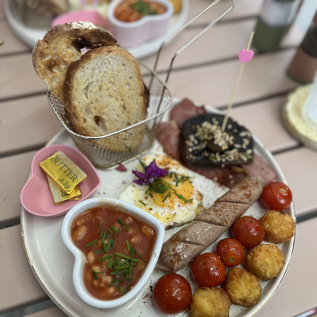 English Breakfast