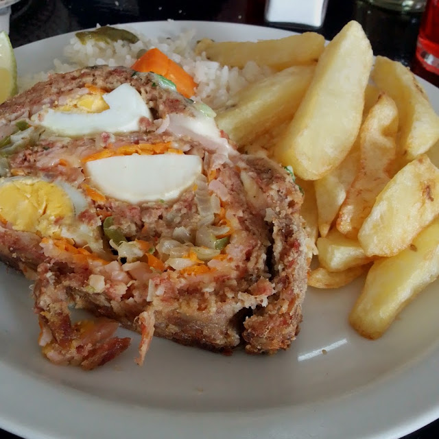 Pande Carne Con Papas Fritas Y Arroz